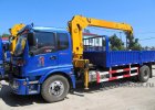 Автомобиль с краном-манипулятором BJ5163 с крановой установкой XCMG